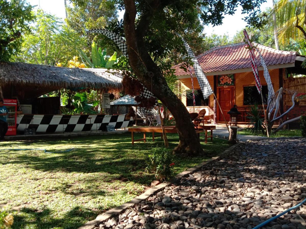 Dormitory Sedap Malam Singaraja Exterior foto